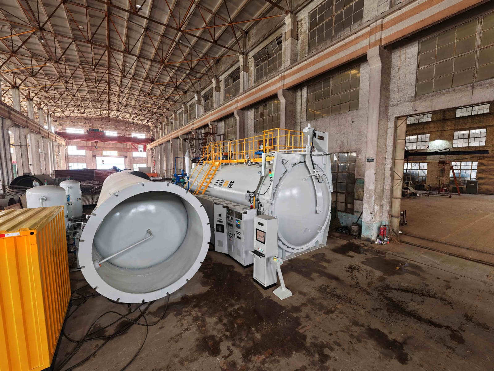 俄罗斯ERSTVAK3080热压罐